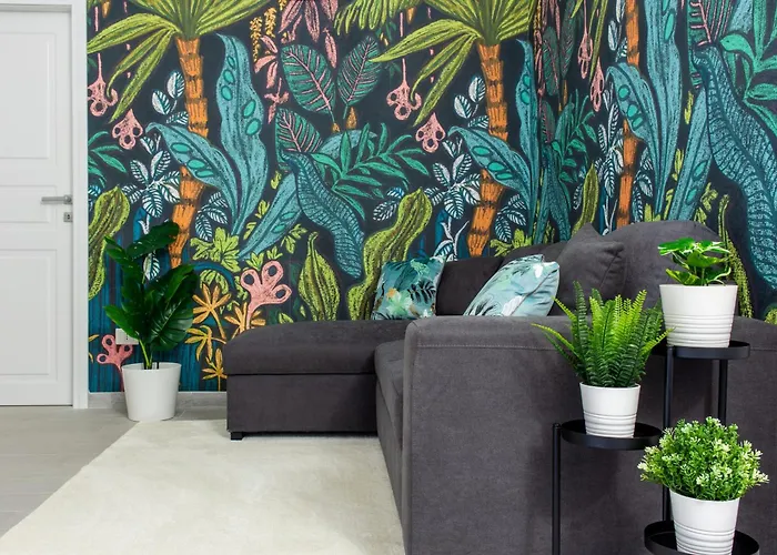 Tropical Boutique *