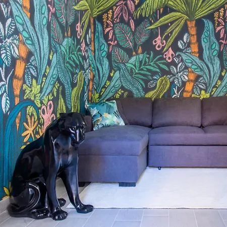Tropical Boutique Apartment *